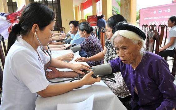 Người từ 60 tuổi ở Hà Nội được hỗ trợ 100_ mức đóng bảo hiểm y tế từ ngày 1-7