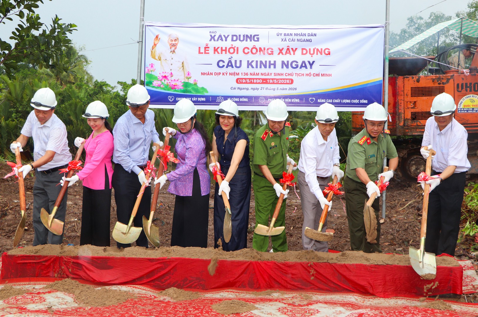 Khởi công xây dựng cầu giao thông nông thôn