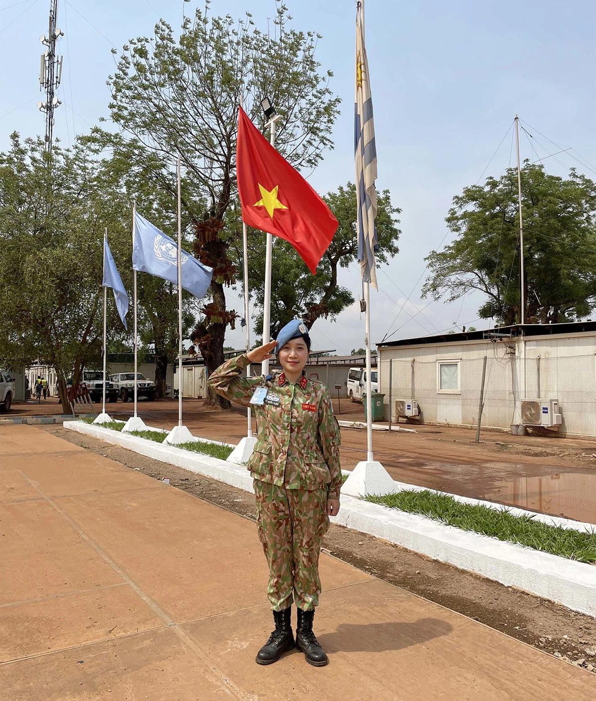 Thiếu tá Đỗ Huyền Trang, Trợ lý Phòng Huấn luyện, Cục Gìn giữ hòa bình Việt Nam.
